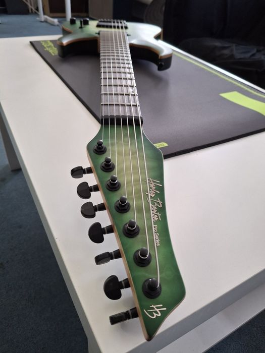 Harley Benton Amarok-BT EGNT Quilted Burst 7 
13