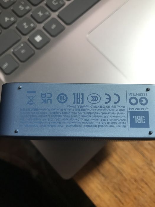 Колонка Jbl go essential