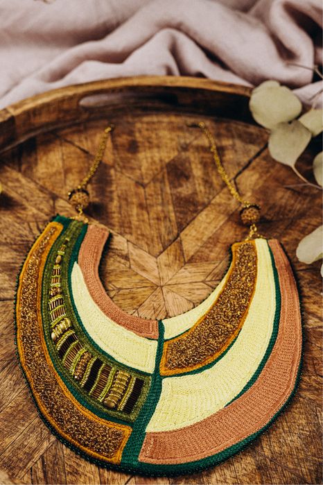 Намисто жіноче ручної роботи у етнічному стилі