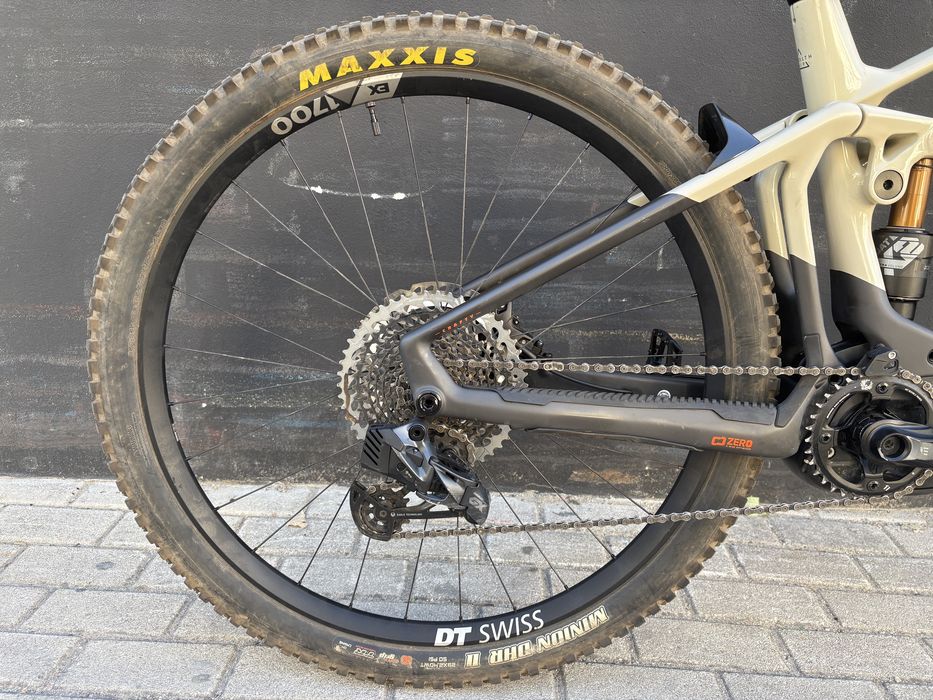 Mondraker Crafty Carbon R 2023 | Motor novo 114 km | Full upgrades