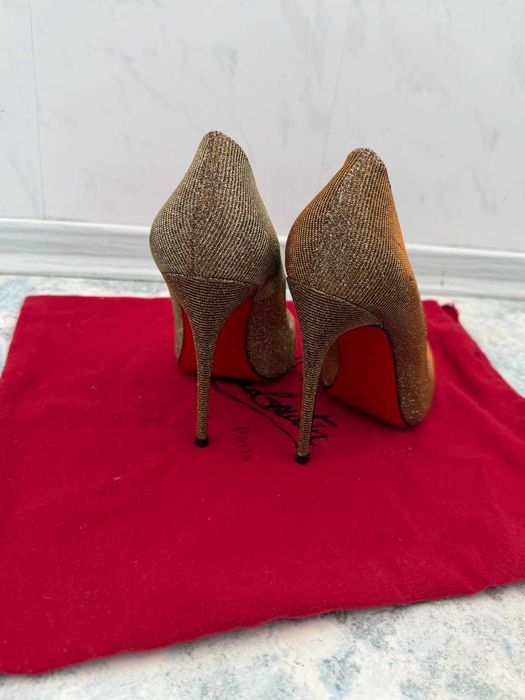 Туфлі на підборах Christian Louboutin