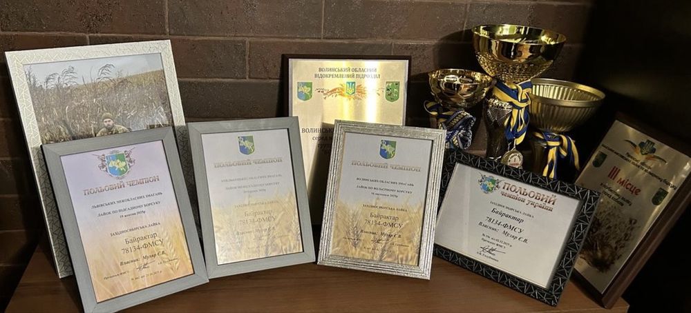 Лайка для в'язки трьох кратний Польовий Чемпіон