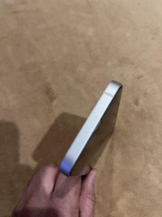 IPHONE  12. 64gb.