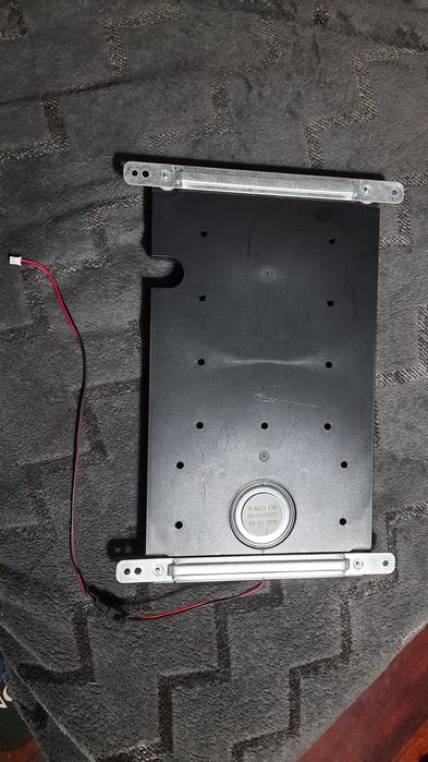 Vendo coluna ref 3 0 0 9 0 2 4 0 de tv Toshiba 75U6763DB