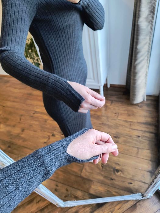 Rhea. Merino wełna 100% sukienka szara dzianinowa długa rozporki S