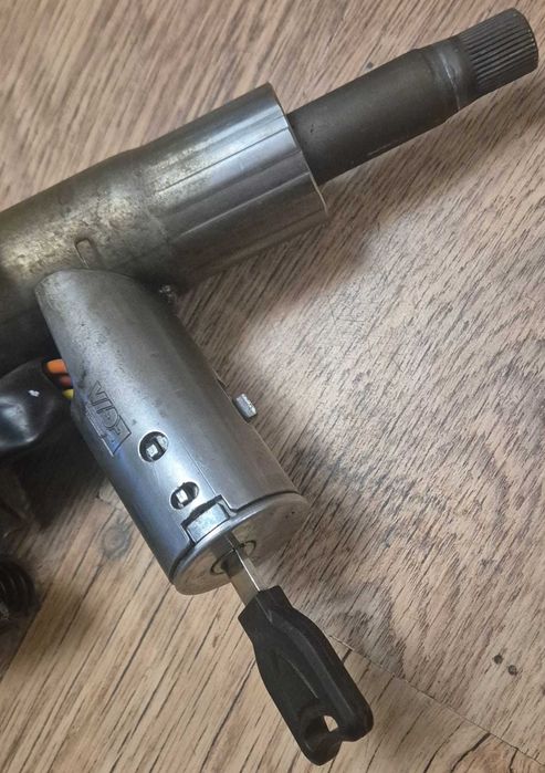 Drążek Kolumny Kierowniczej Stacyjka Kluczyk RENAULT MASTER II(98-03r.