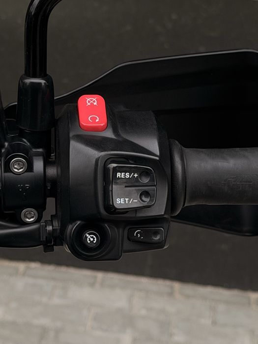 TRIUMPH TIGER 800 XCX - Full Extras!