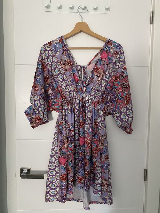 Vestido comprido com decote