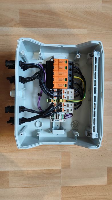 Rozdzielnica do PV DC 4 stringi 2 MPPT