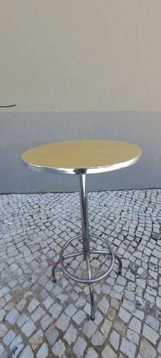 Mesa retro de cafe