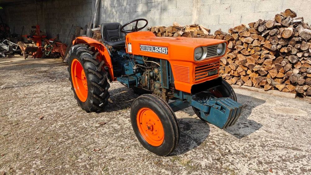 Trator Kubota L245 (25 CV)