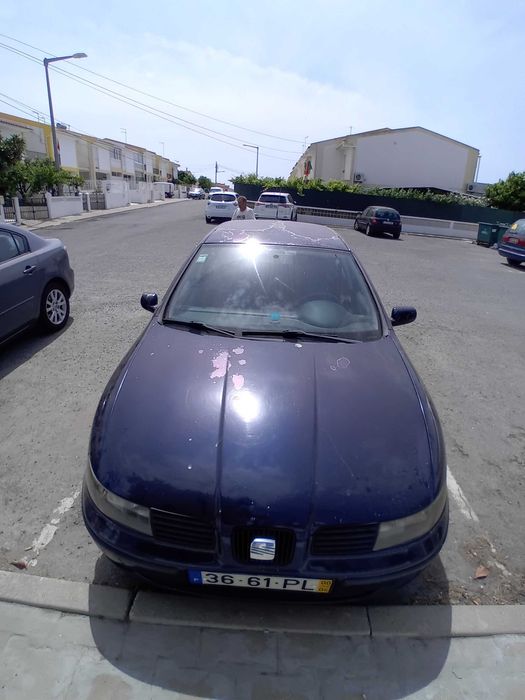 Vendo seat leon ,azul , 5 portas, inspecção até 2027
