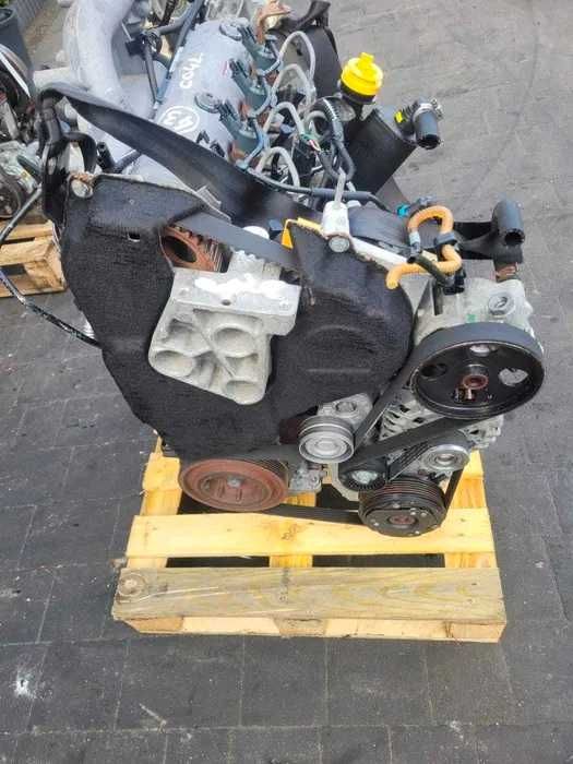 Двигатель Рено Виваро  1.9 Трафик F9Q F9K Мотор Двигун trafic Vivaro