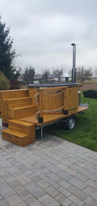 Wynajem mobilnej balii z jacuzzi