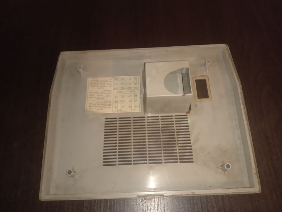 Dolna obudowa magnetofonu lampowego Grundig TK 23 de luxe