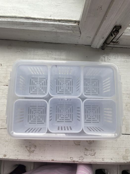 Ящички для зберігання в холодильнику