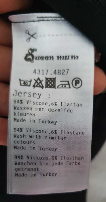 Sukienka Queen Mum z funkcją karmienia
