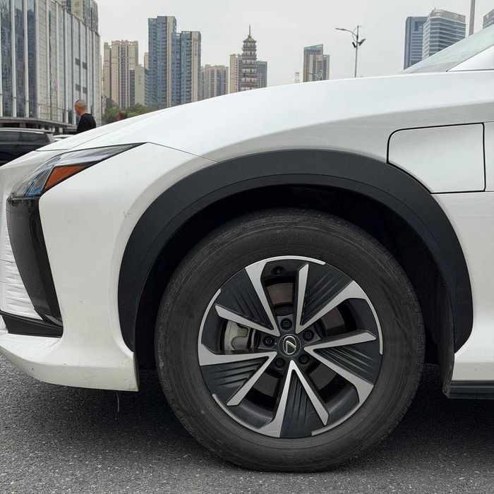 Продам електричний Lexus RZ 450e 2023