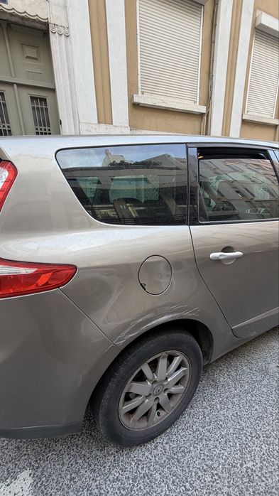 Renault Grand Scenic — photo 4
