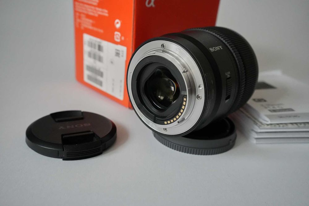 Об'єктив Sony E 15mm f/1.4 G (SEL15F14G) у відмінному стані