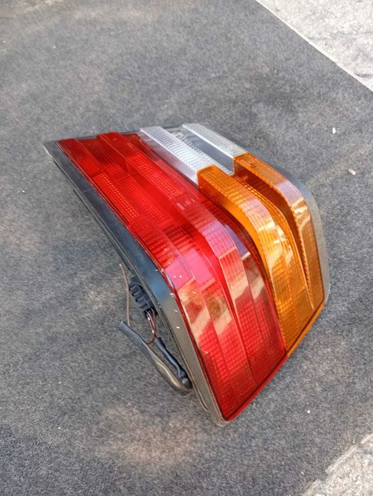 Farolins traseiros originais Mercedes W124