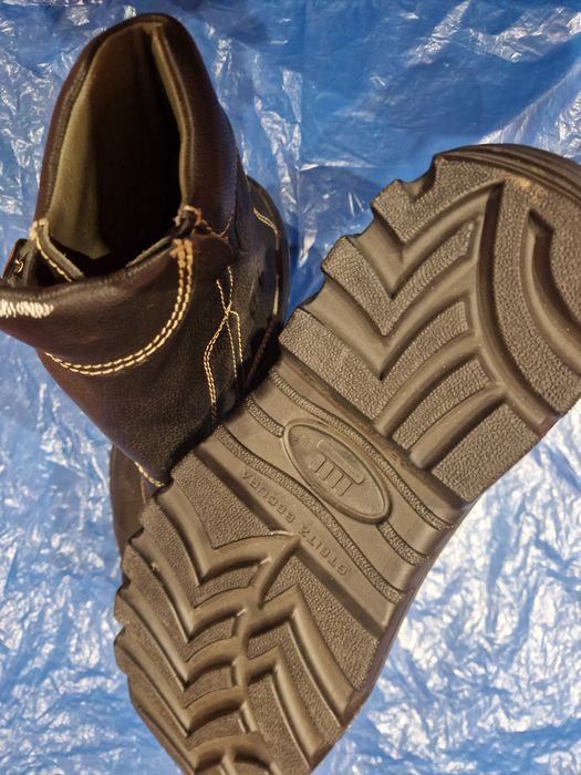 Обувь-рабочие ботинки