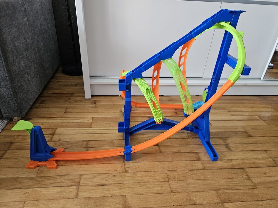 Hot Wheels Action Tor Potrójna Epicka Pętla HMX41