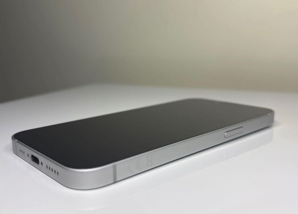 iPhone 16e com garantia Apple 97%-bateria