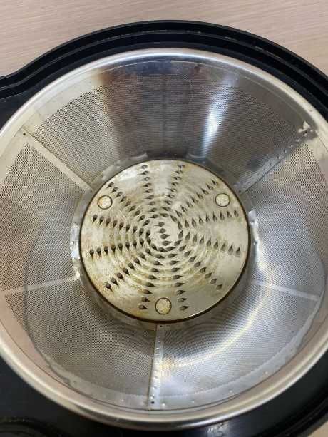 Соковитискач Tevion ES 800