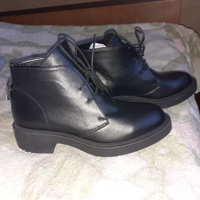 Продам женские весенне- осенние ботиночки. Супер качество, кожа , 37 р