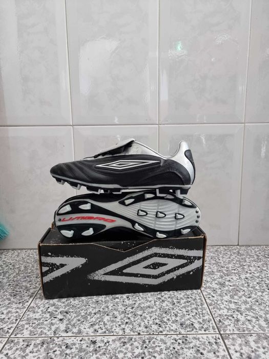 Chuteiras umbro elevate FG nº 42,5