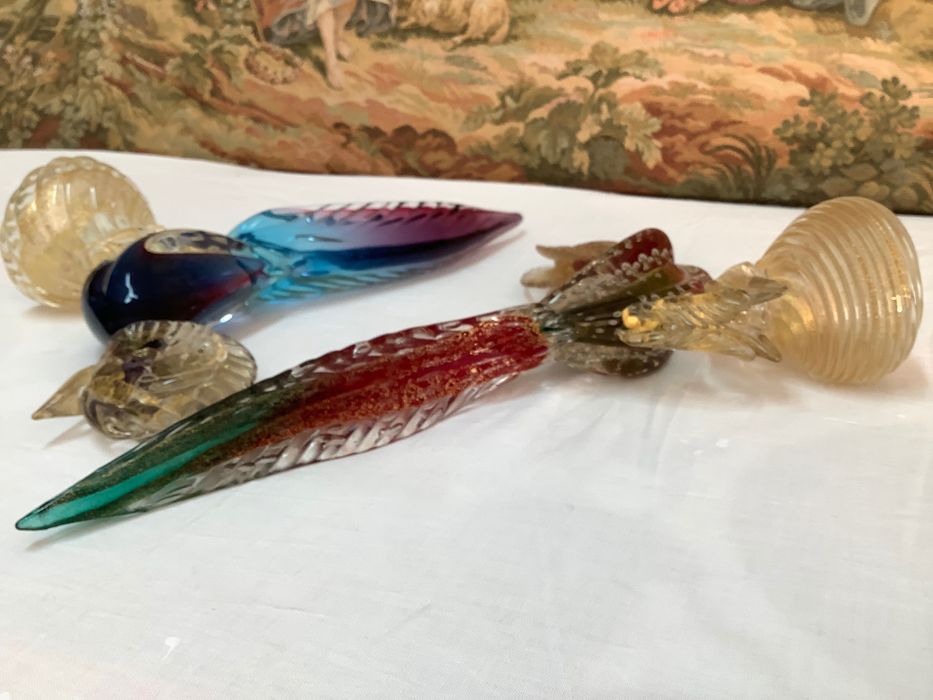 PAVÕES A CORES EM VIDRO