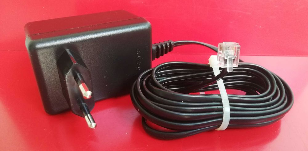 Блок питания SGW-065EU-01 два напряжения постоян. ток 6.5V и перем. 9V