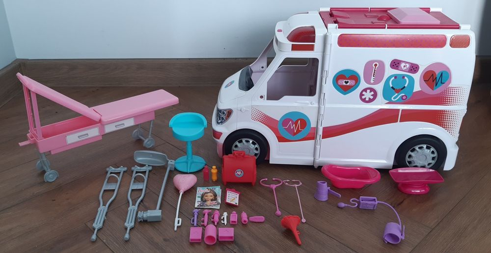 Karetka  mobilna - klinika Barbie + lalka.