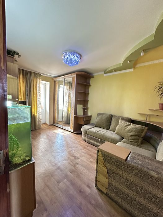 1-К Институт Связи, рядом Рынок