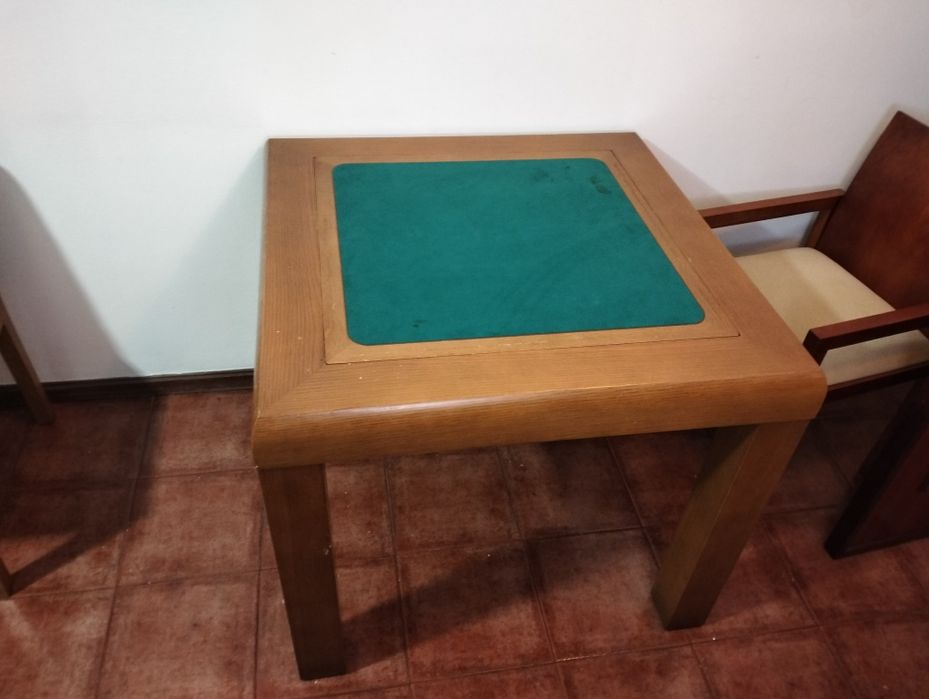 Mesa de jogos dupla