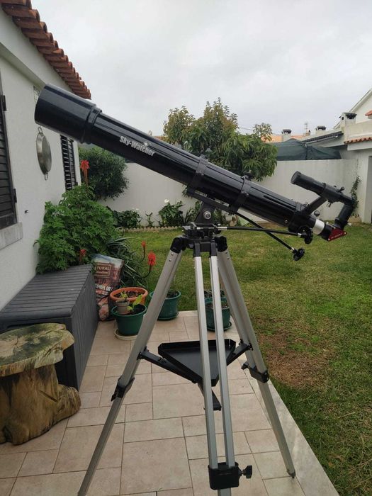 Telescópio Sky-Watcher AC 90/900 EvoStar AZ-3 + Acessórios