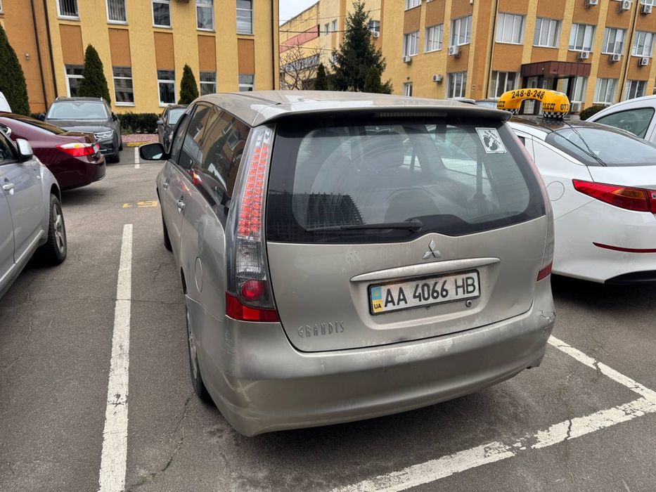Mitsubishi Grandis
