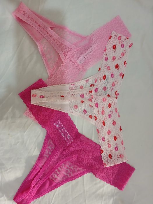 Três cuecas novas