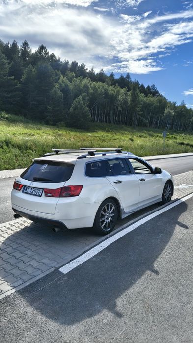 Accord 8 tourer Executive + (RADAR)