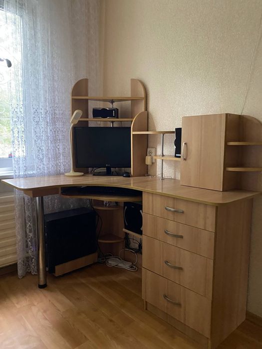 Комп'ютерний Стіл
