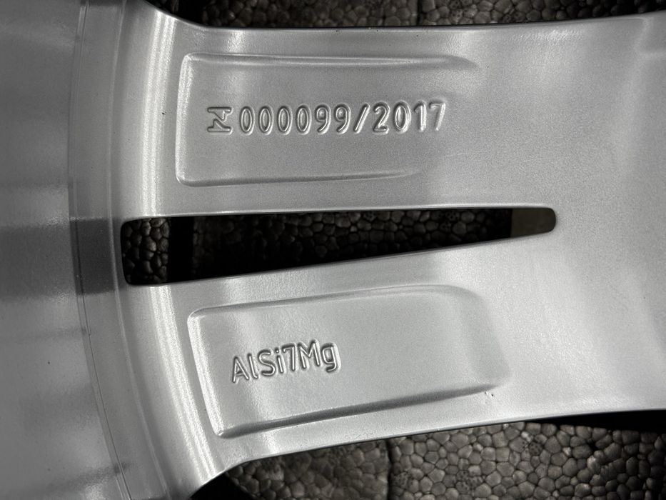 R-19 Оригінал Volkswagen TOUAREG R-LINE,комплект дисків SEBRING для VW Таурек