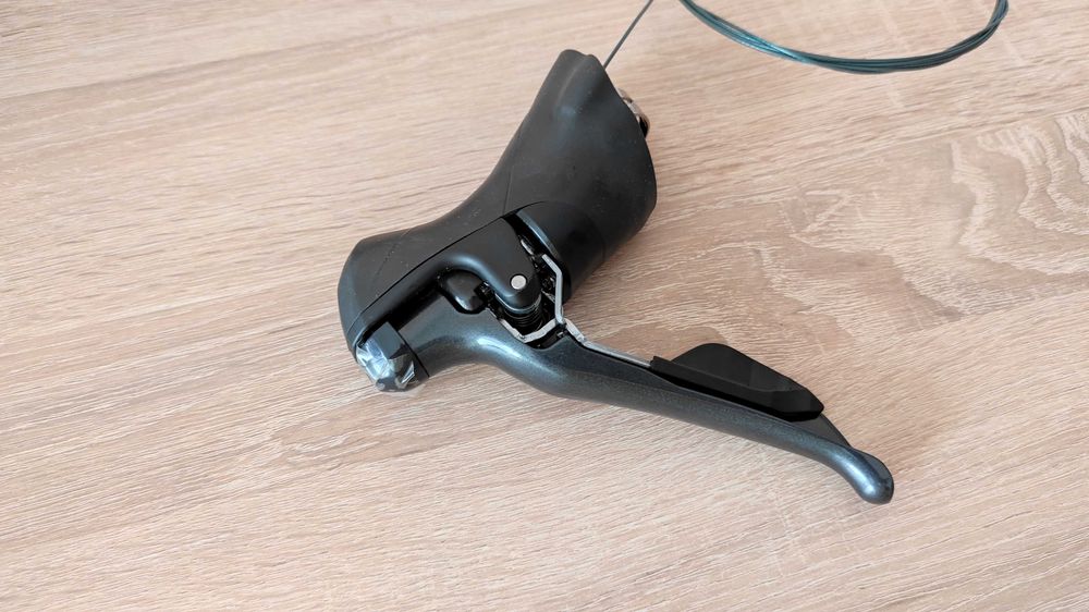 Правый дуал Shimano Sora ST-R3000 (9 speed)