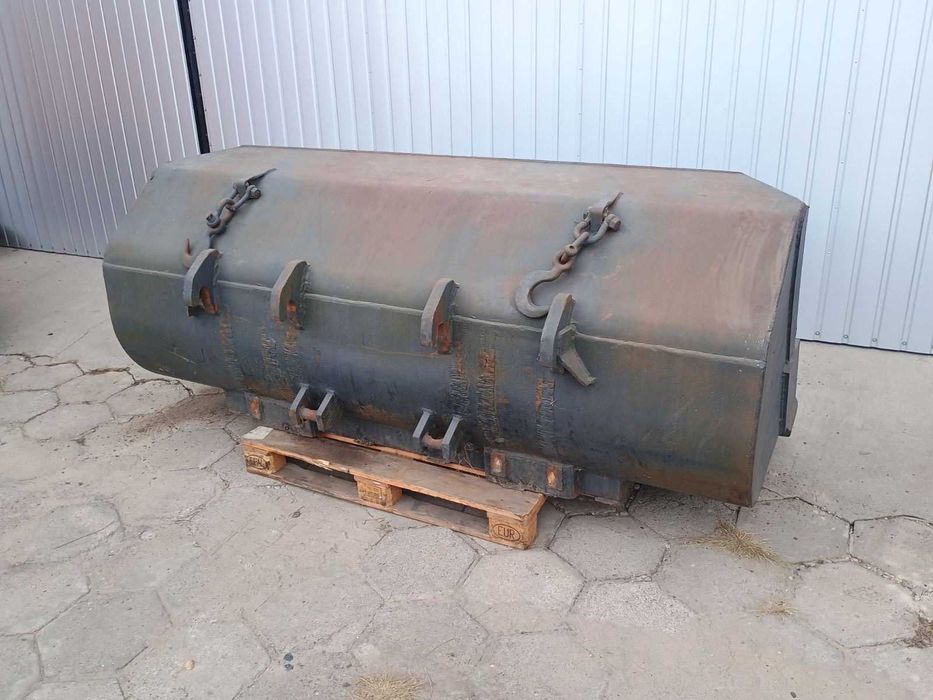 łyżka Hanomag B11 250cm