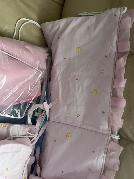 Бортики з балдахіном