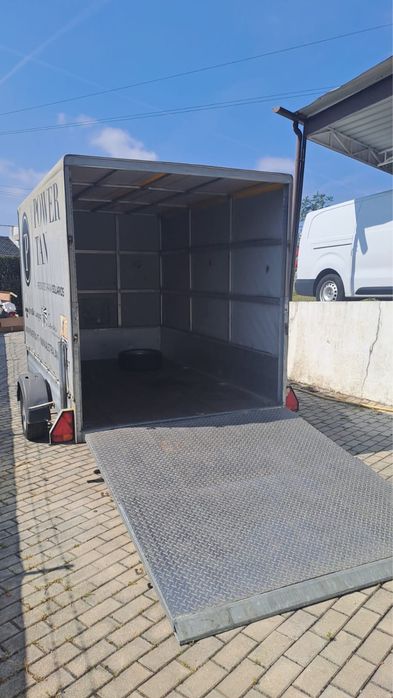 reboque com matricula propria