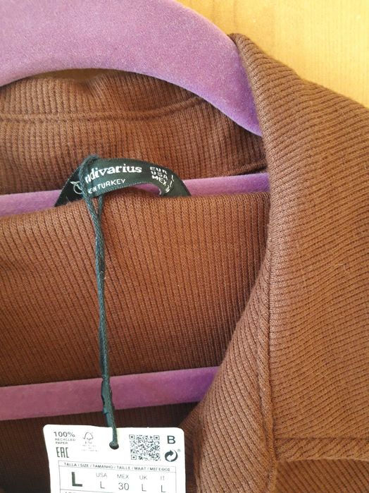 Brązowa sukienka midi, z długim rękawem - Stradivarius