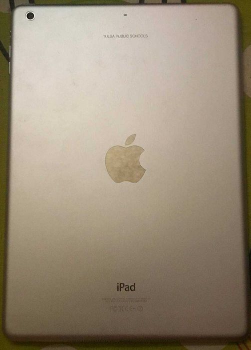 продам iPad Air в хорошем состоянии