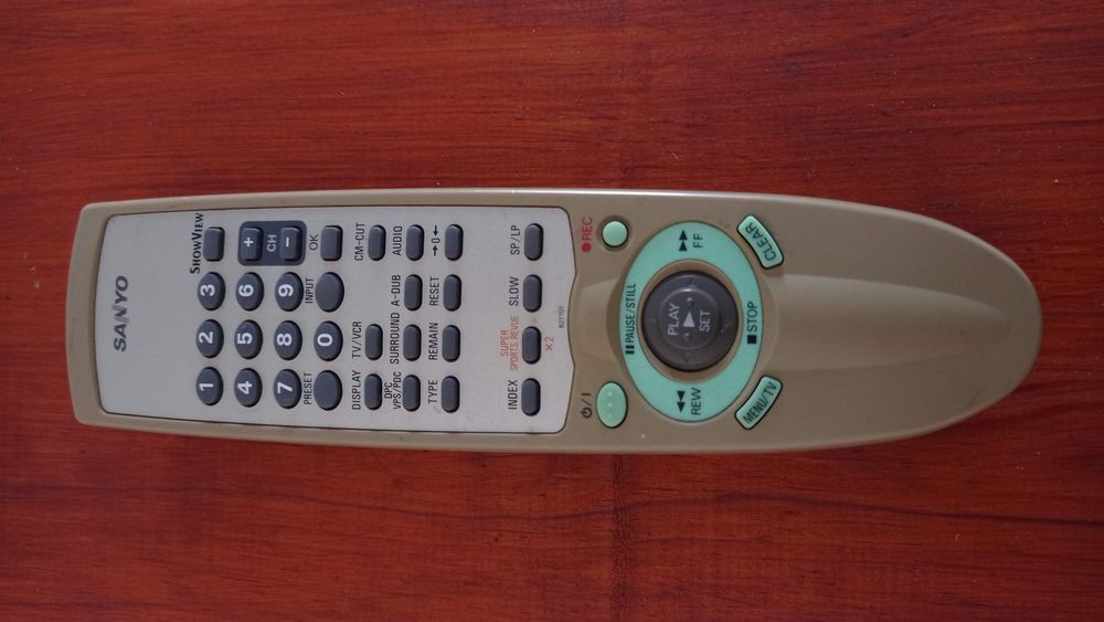 Comando VHS Sanyo B27701