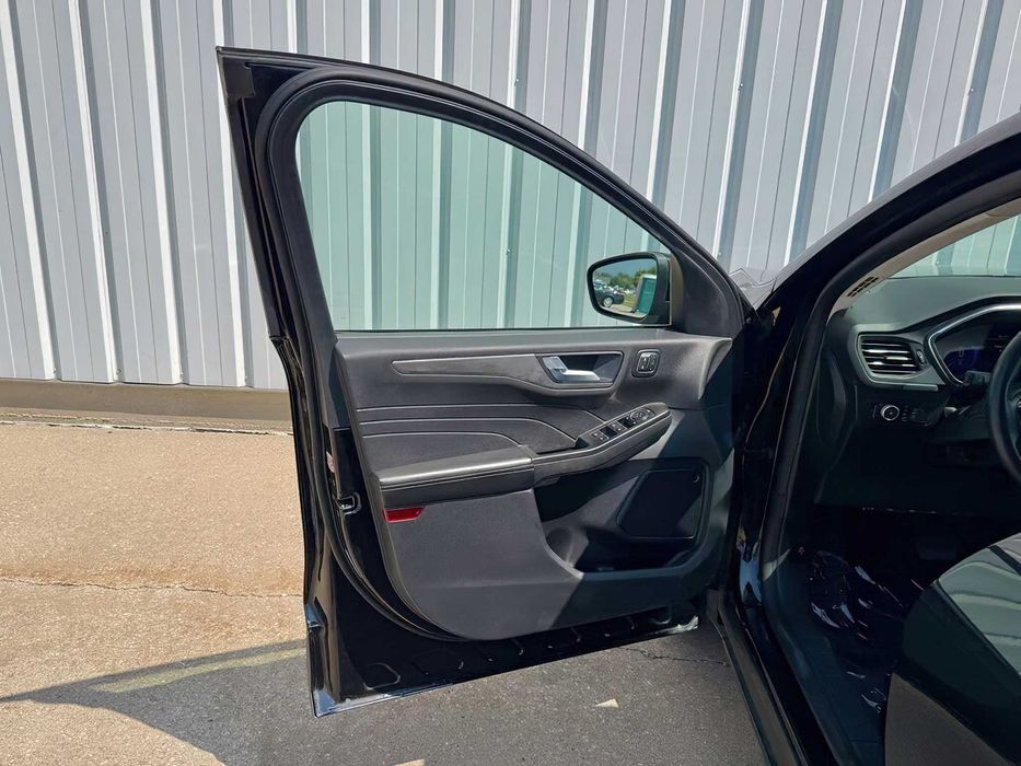 Ford Escape Titanium      2022